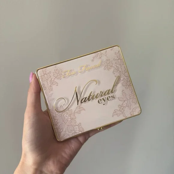 Too Faced Natural Eyes Neutral EyeShadow Palette - Picture 3 of 7